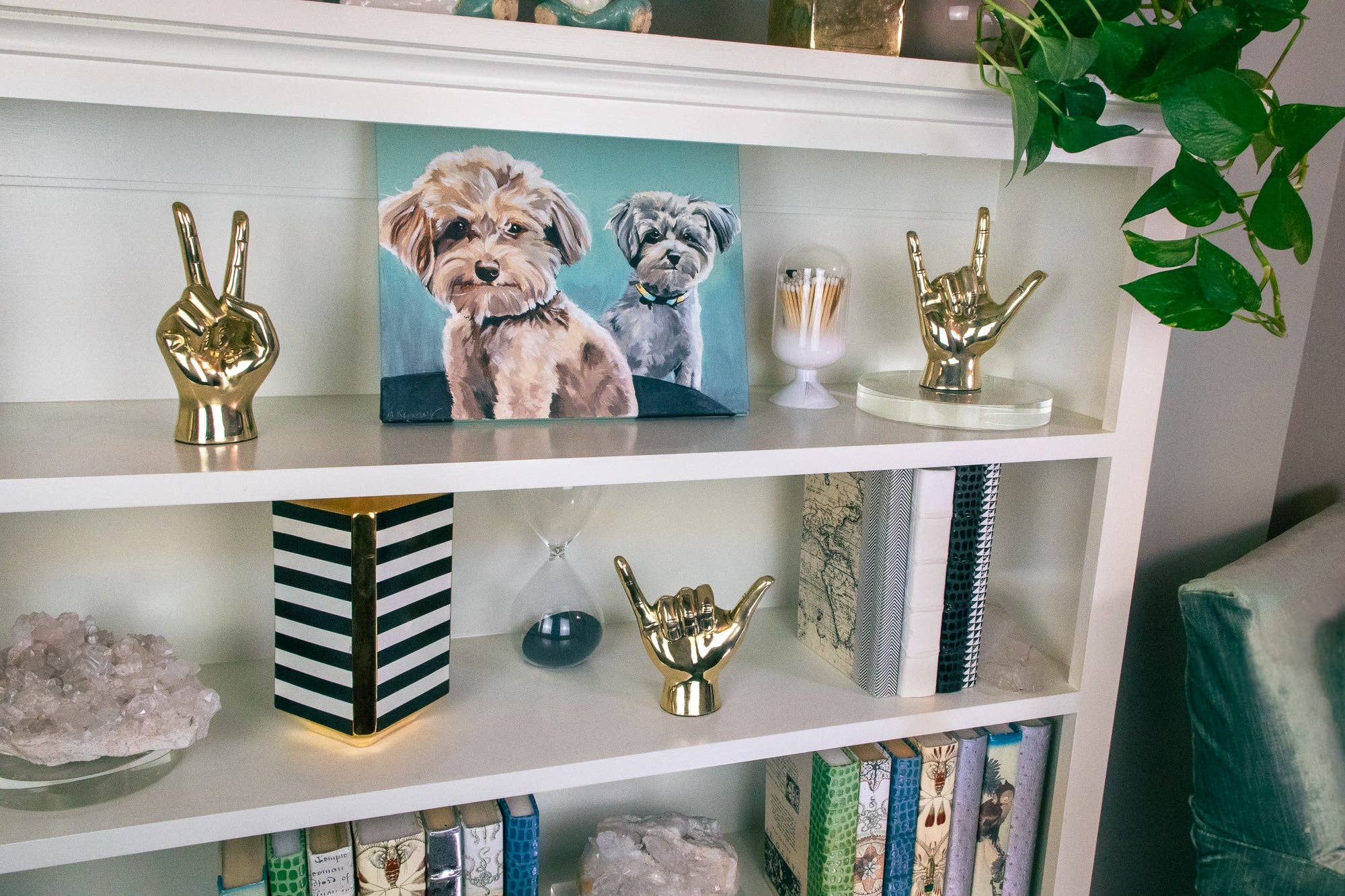 PRIZE - Wholesale Sculpture - The "I Love You" Hand Sign Sculpture in Brass7