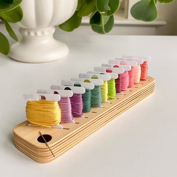 Modern Hoopla - Wholesale Knitting/Crochet Supplies - Bobbin Minder0
