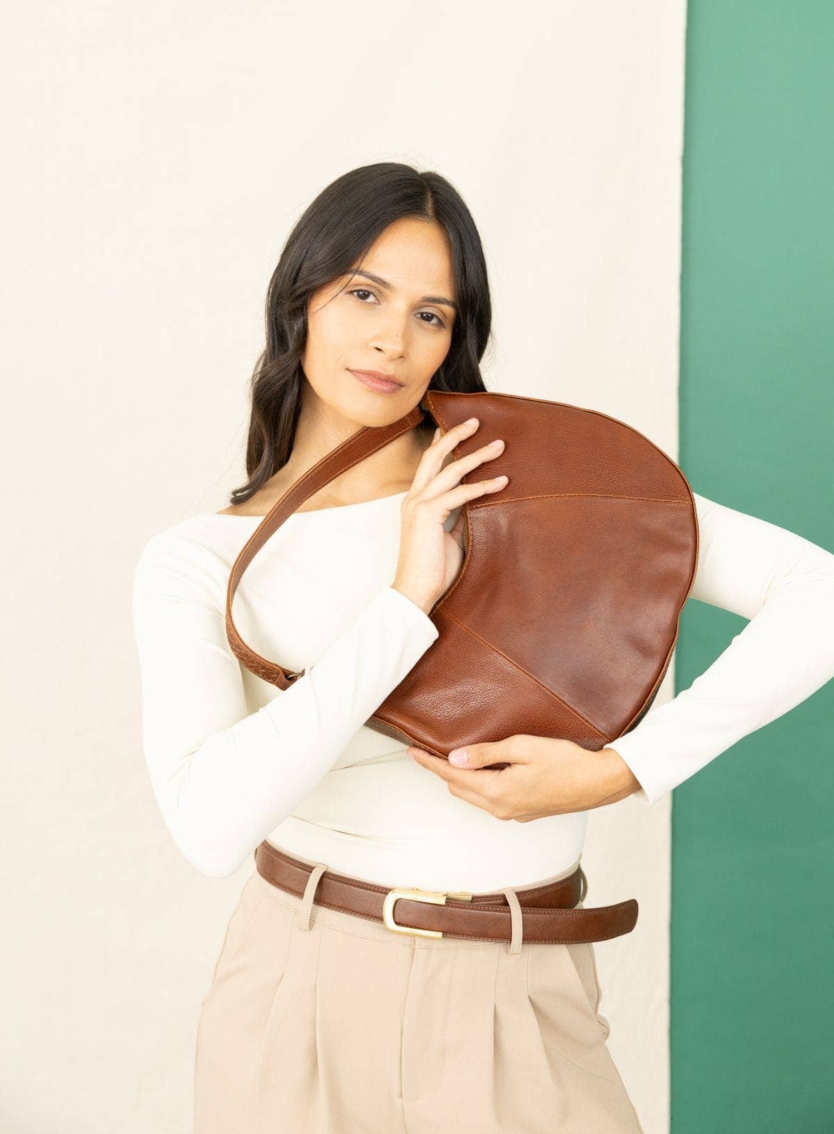 Deux Mains: Haiti Fair Trade - Wholesale Shoulder Bag - Women's - Saddle Shoulder Bag3