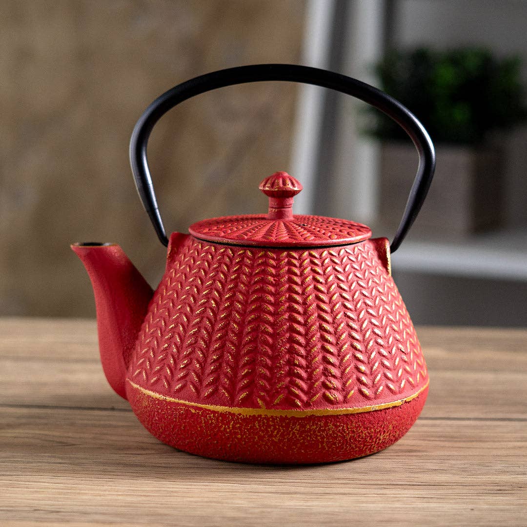 Urban Tokyo - Wholesale Tea Pot - Red Chevron Design 32oz Cast Iron Tea Pot (1/8)1