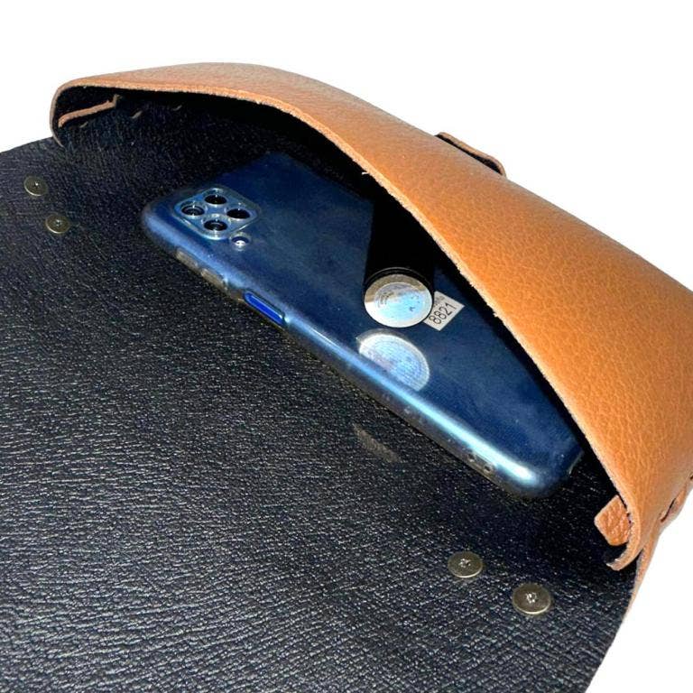 Chenson & Gorett - Vendita all'ingrosso Tracolla - Donna - Borsa da donna in pelle fiore con manico a catena rimovibile e chiusura con bottone5