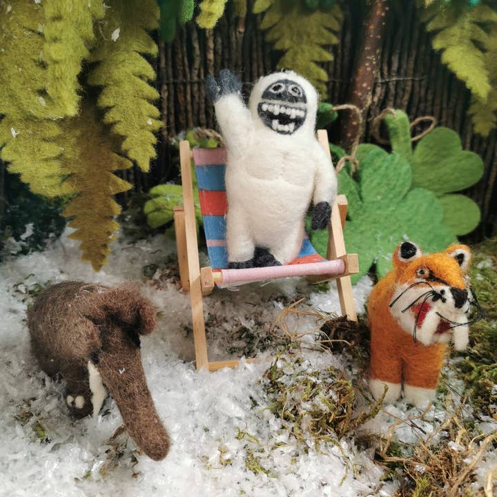 Felt So Good – wholesale Prydnad – Handgjord filt jägare sabel tand tiger hängande dekoration