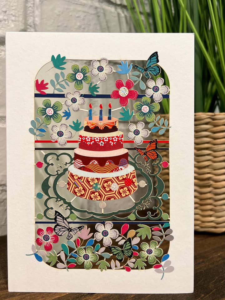 Carte d'anniversaire avec gâteau et fleurs pour la vente par Shadywood Designs
