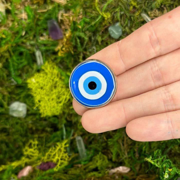 Emaille-Anstecknadel für den Großhandel von The Shadow Witch