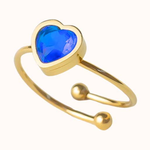 Bague Cœur Pierre de Naissance de Septembre - Saphir pour la vente par Blue Buddha Jewelry