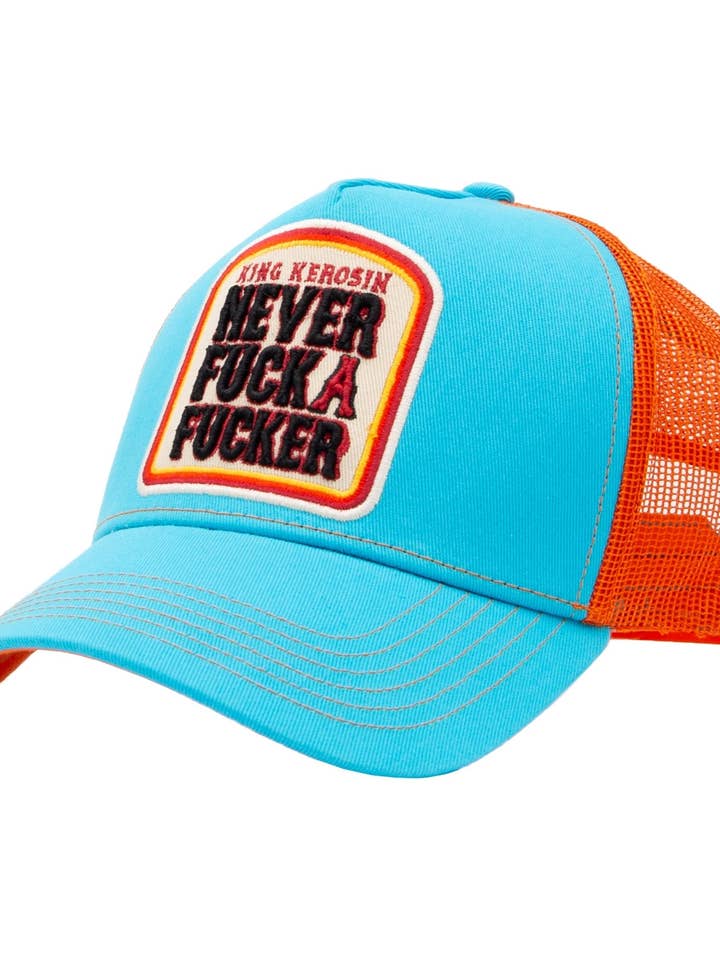Truckerpet 'Never Fuck A Fucker' in turkoois voor wholesale door KING KEROSIN
