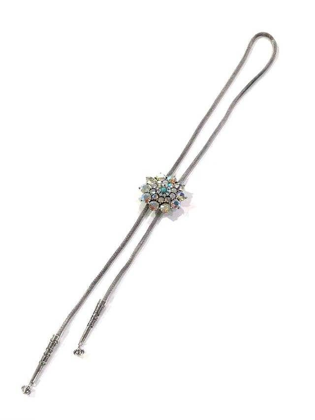 Westliche Kristallblumen-Bolo-Halskette für den Großhandel von Snowing West