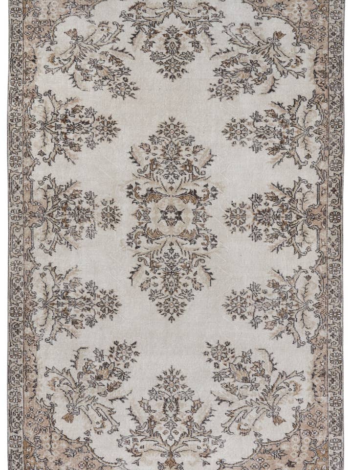 Heidi - 5'5" x 8'6" for wholesale by Biev