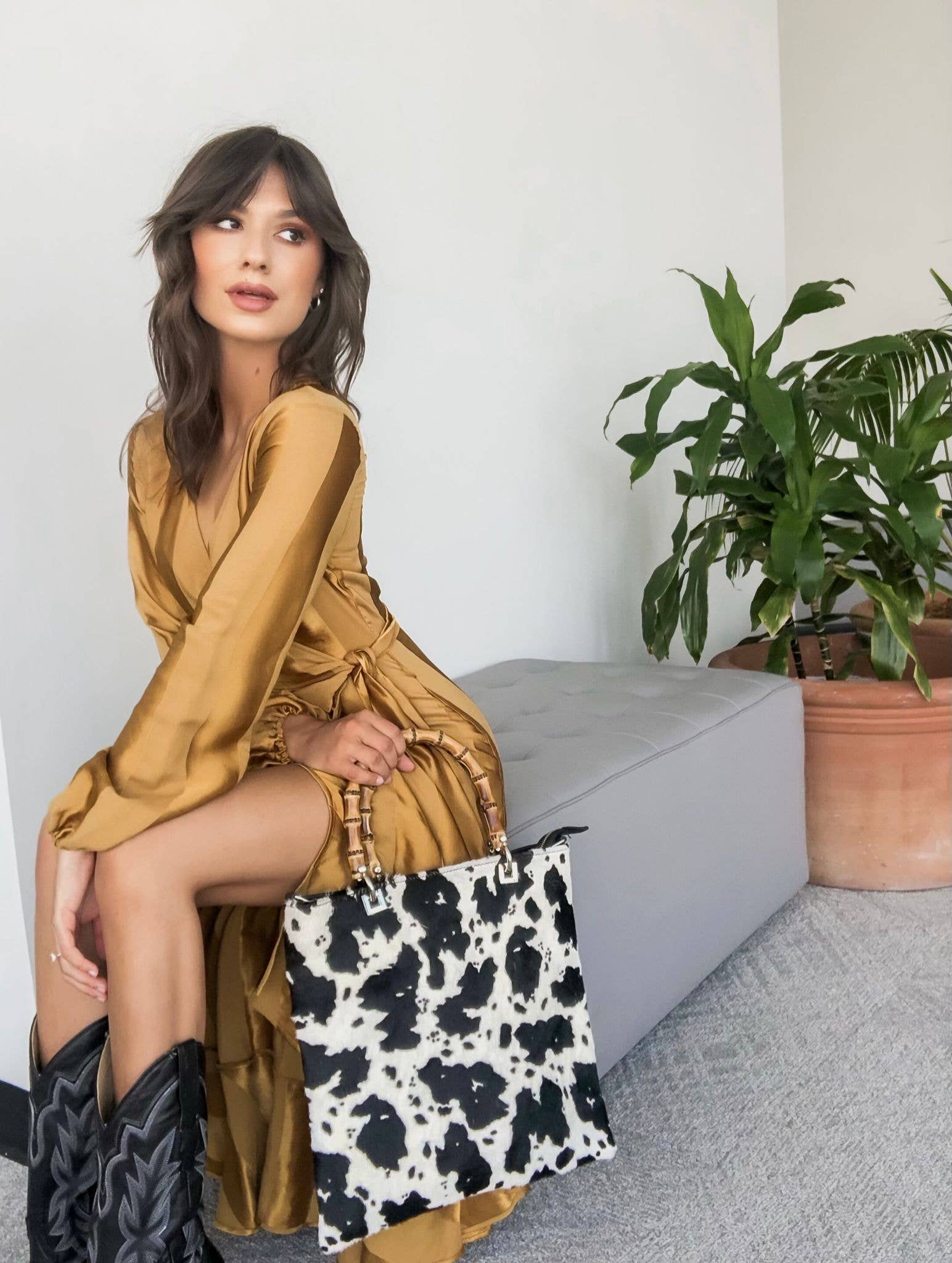 Tricolor Fur Giorgia Xl Tote & Over The Shoulder Handbag for wholesale on Faire1