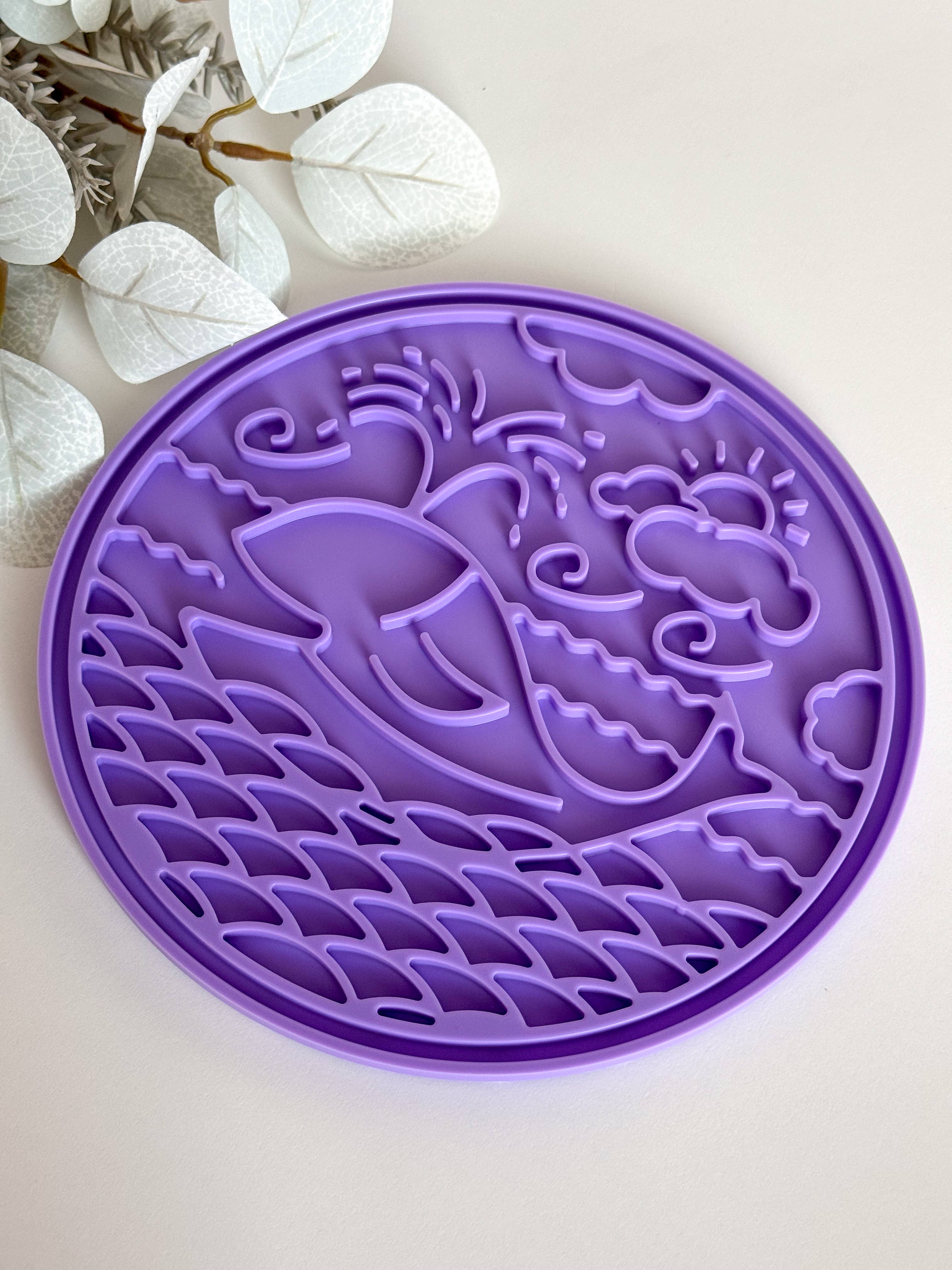 Doggotique - Wholesale Pet Food Mat - Dog - Lick mat whale for dogs and cats0