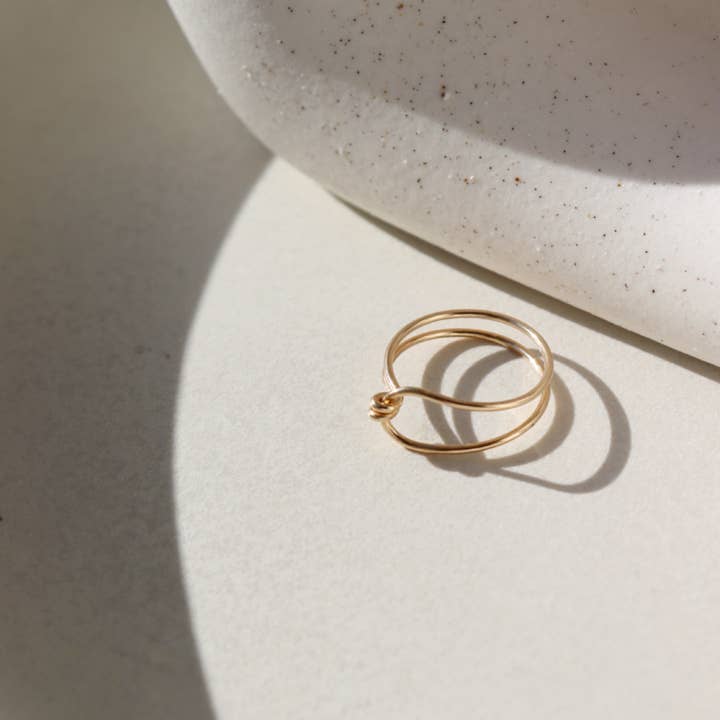 Token Jewelry – Großhandel Band/Stapelring – Fassring in 14k Goldfüllung oder Sterlingsilber