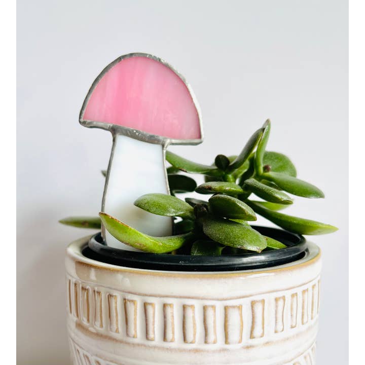 Samara Designs Studio – wholesale Artificial flowers – Curated Glass Floral Display1