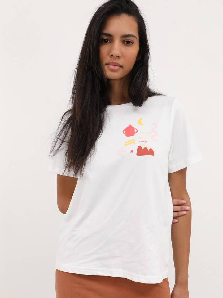 TAHA T-shirt met 'Duizend-en-een-nacht' print voor wholesale door Calie Paris