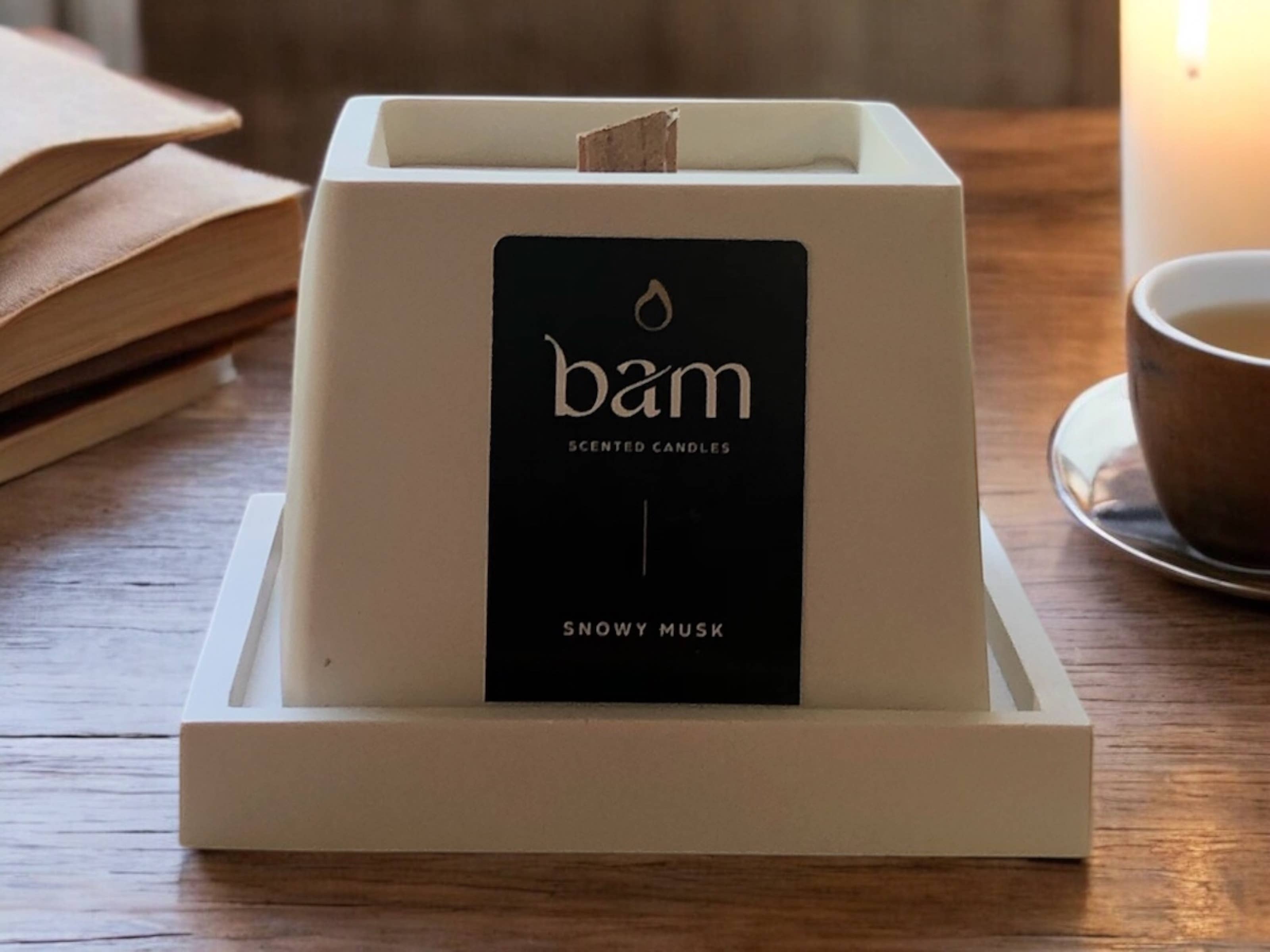 BAM - Wholesale Jar/Filled Candle - BAM - SNOWY MUSK scented candle - SQUARE Collection