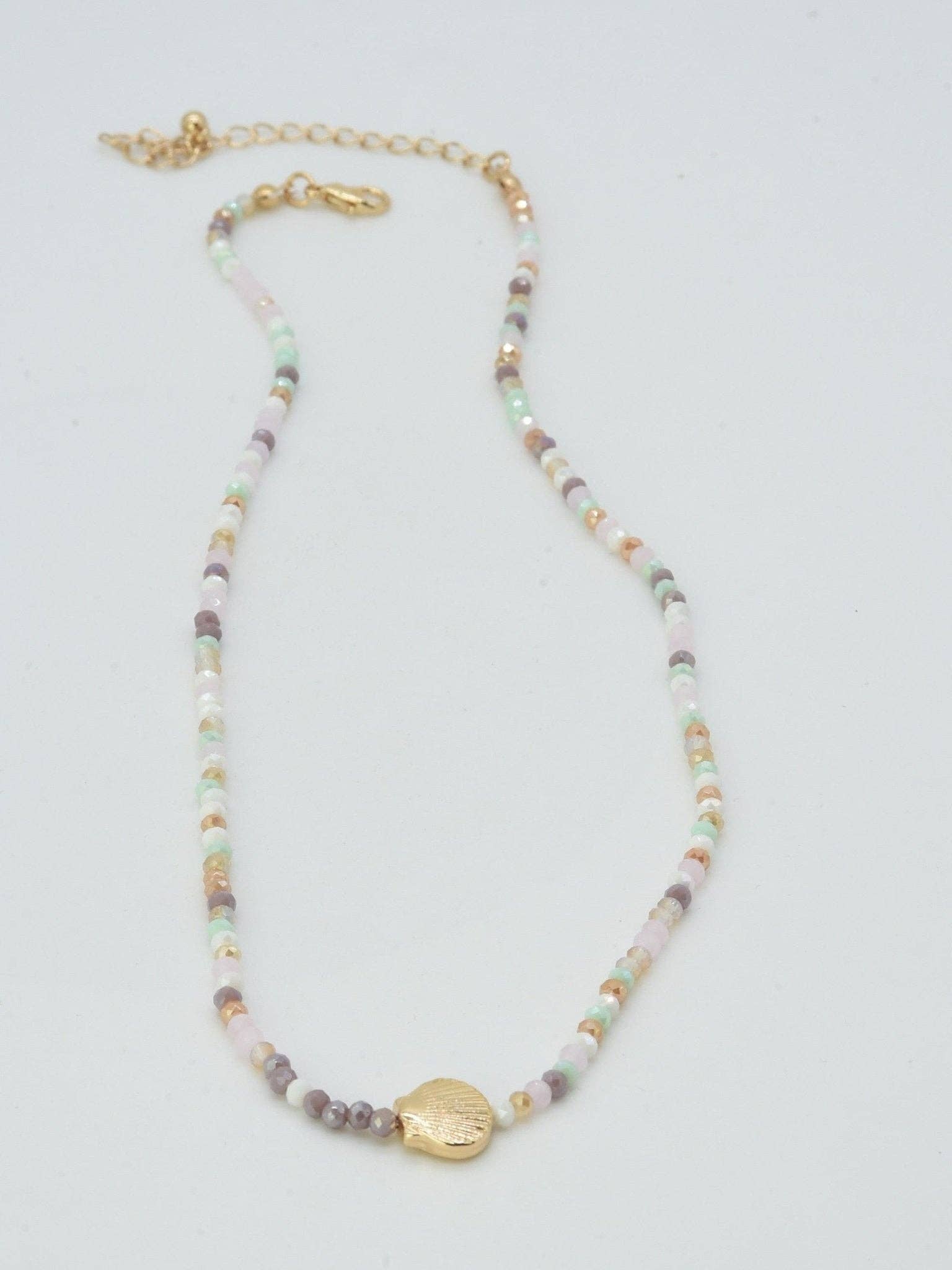 MiMi Wholesale - Wholesale Pendant/Charm Necklace - CN4372 Beaded Shell Pendant Necklace2