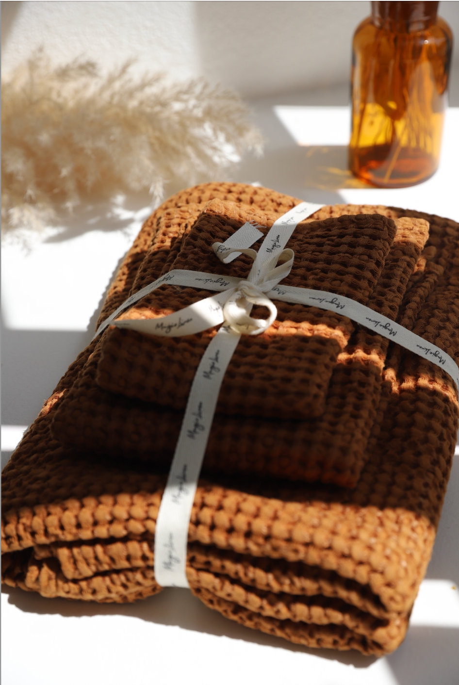 MagicLinen (We handle U.S. import procedures for you) - Wholesale Towel Set - Waffle linen towel set in various colors9