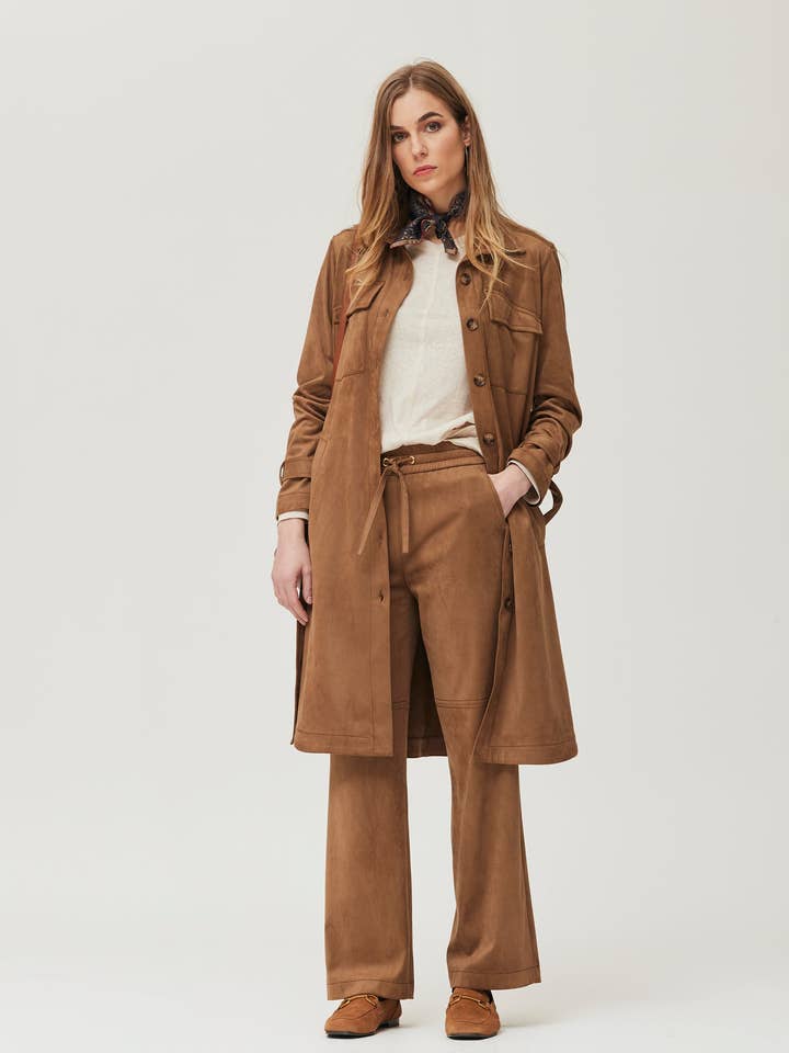 Pantalon Dihel effet daim pour la vente par OKY