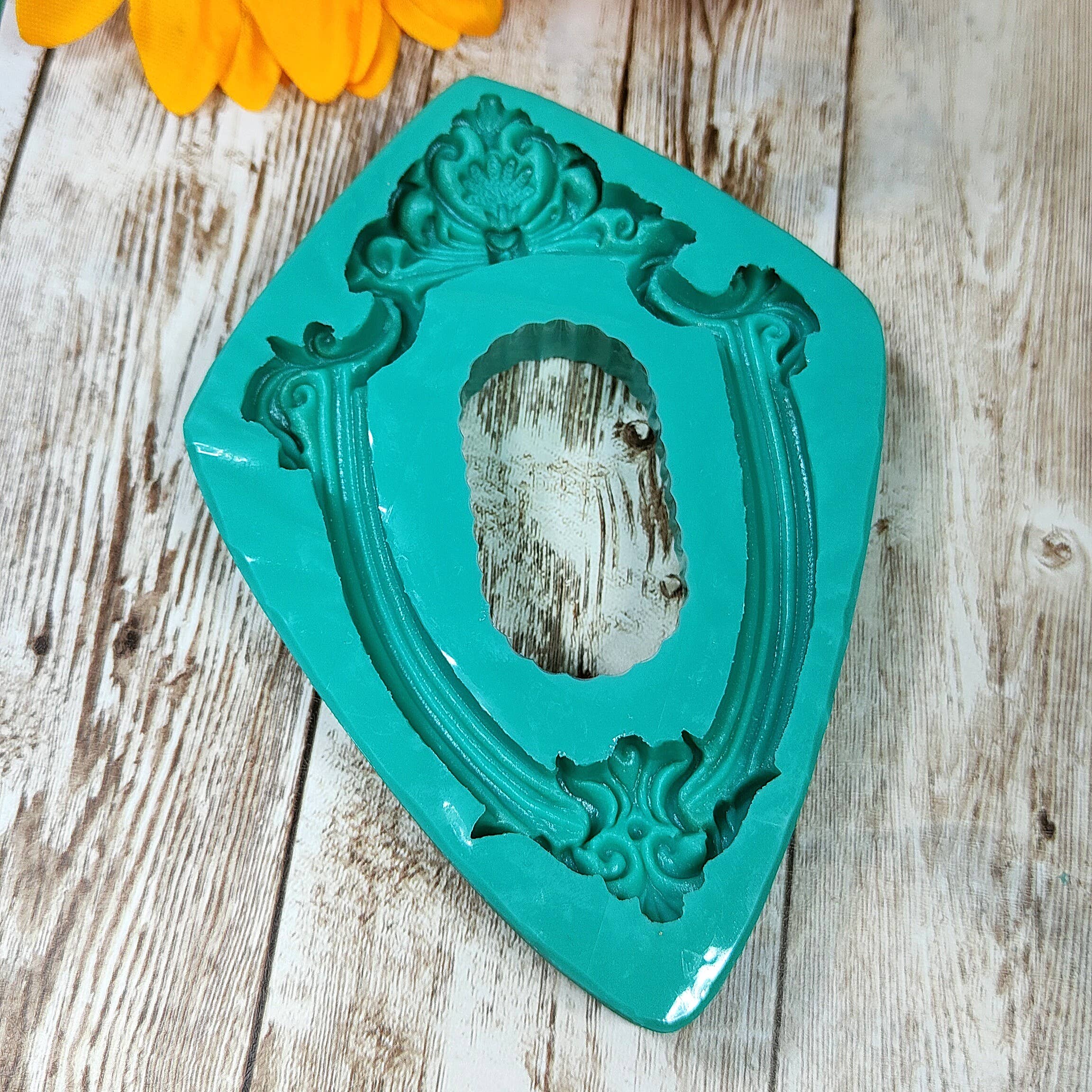 Serena Creazione di Serena Stampone - Wholesale DIY Craft Kit - Retro Frame Mold 8x12cm in silicone for resin and plaster1