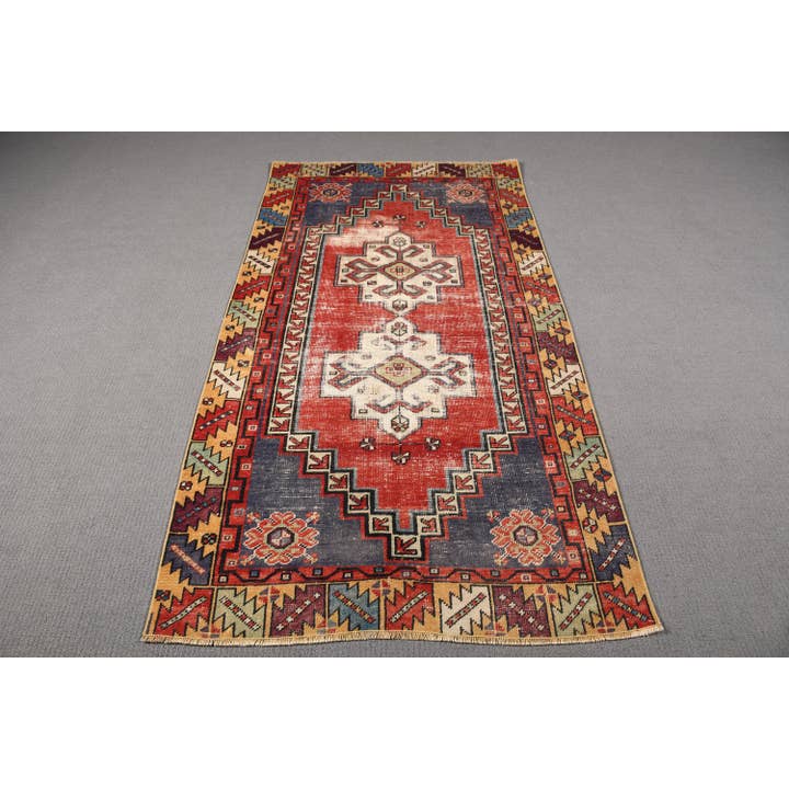 Vintage turkisk matta, röd etnisk design, 5,2x3,2 ft, SCR-47 för wholesale av The Loom Wholesale