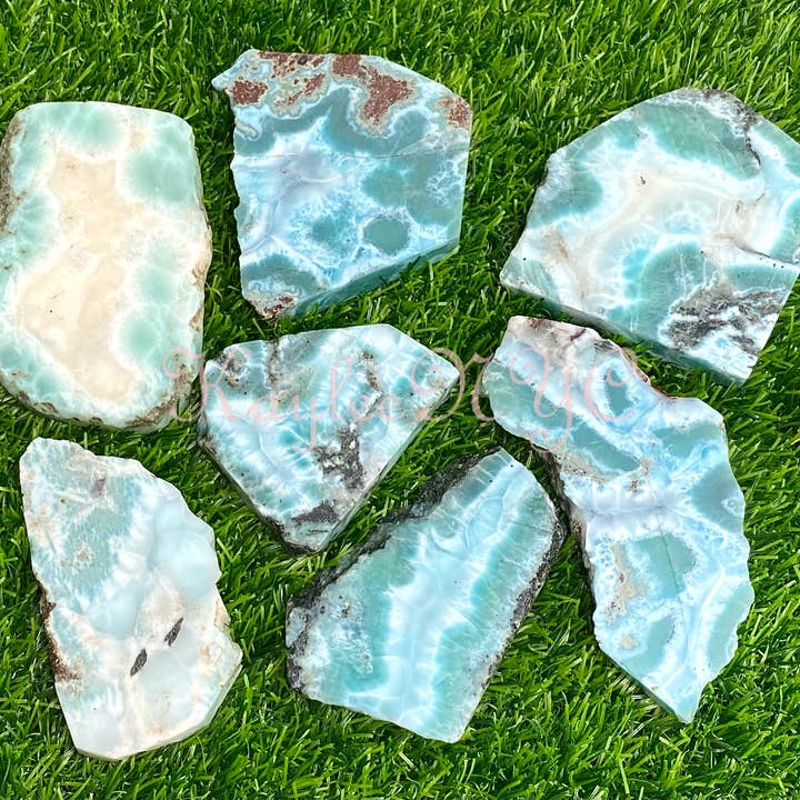 Partihandel Lot Naturliga stora Larimar Plattor 1.9 till 2 lbs för wholesale av KayleeNYC