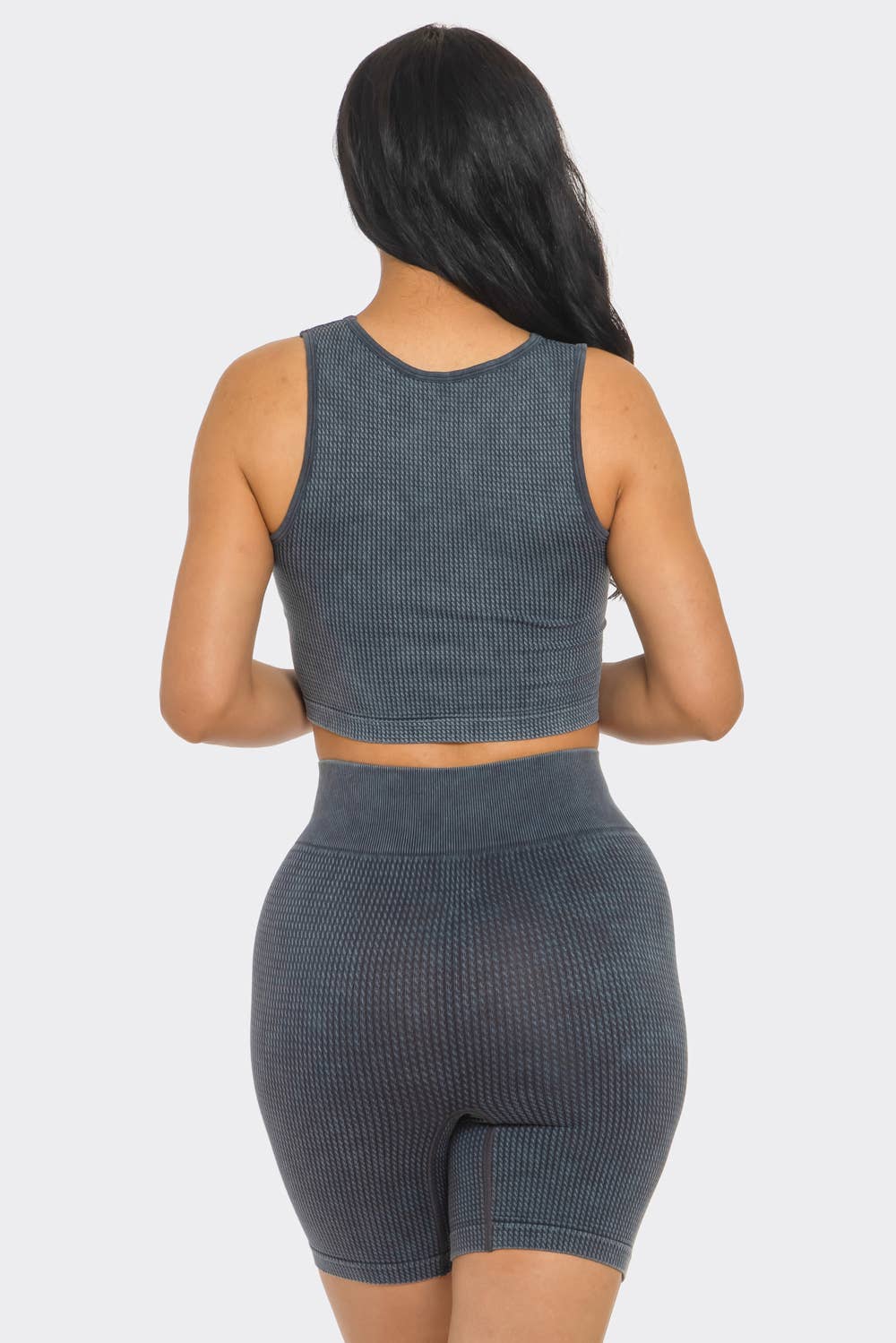 Lime All the Time – wholesale Mjukisset – Dam – Set med 2 delar: kort croptopp och cykelshorts i mineralwash1