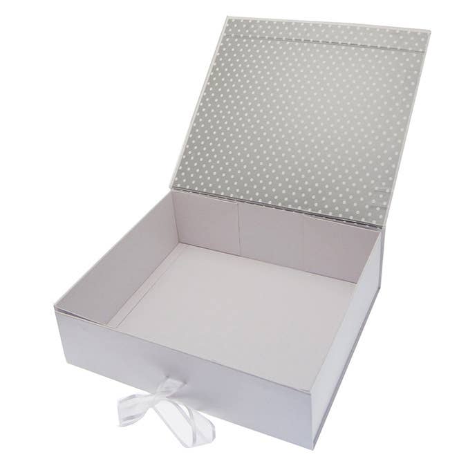 White Cotton Cards – wholesale Keepsake box – Child & baby – Tree - Special Memories - Large Keepsake Box (TREE2X)1