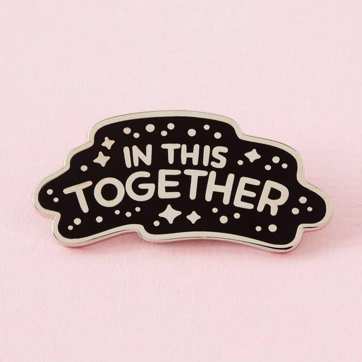 En este pin de juntos para venta al por mayor de Punky Pins