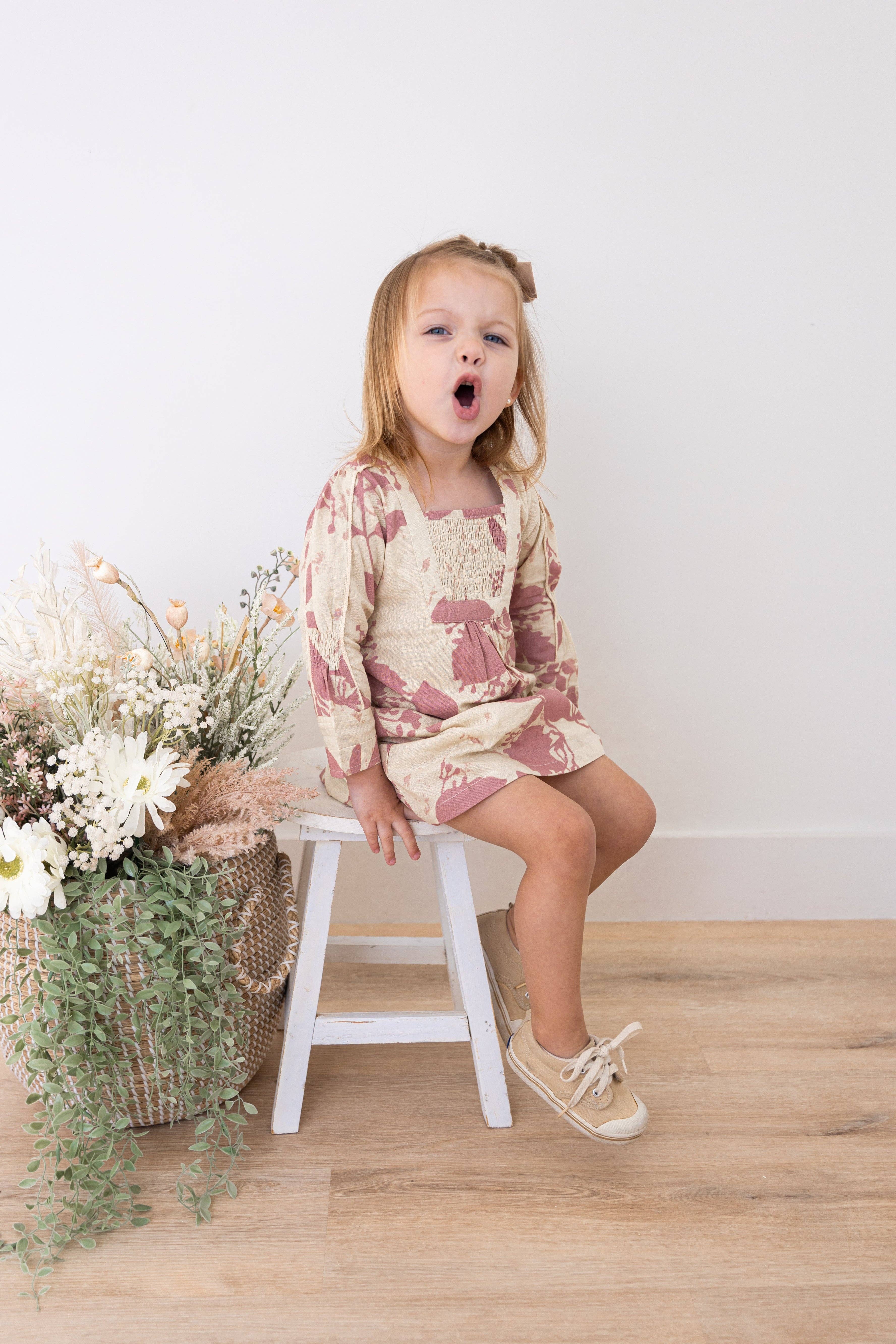 Yo Baby – Vestido - Crianças por atacado – Vestido Comprido com Estampado Floral Rosa Escuro e Mangas Compridas Franzidas1