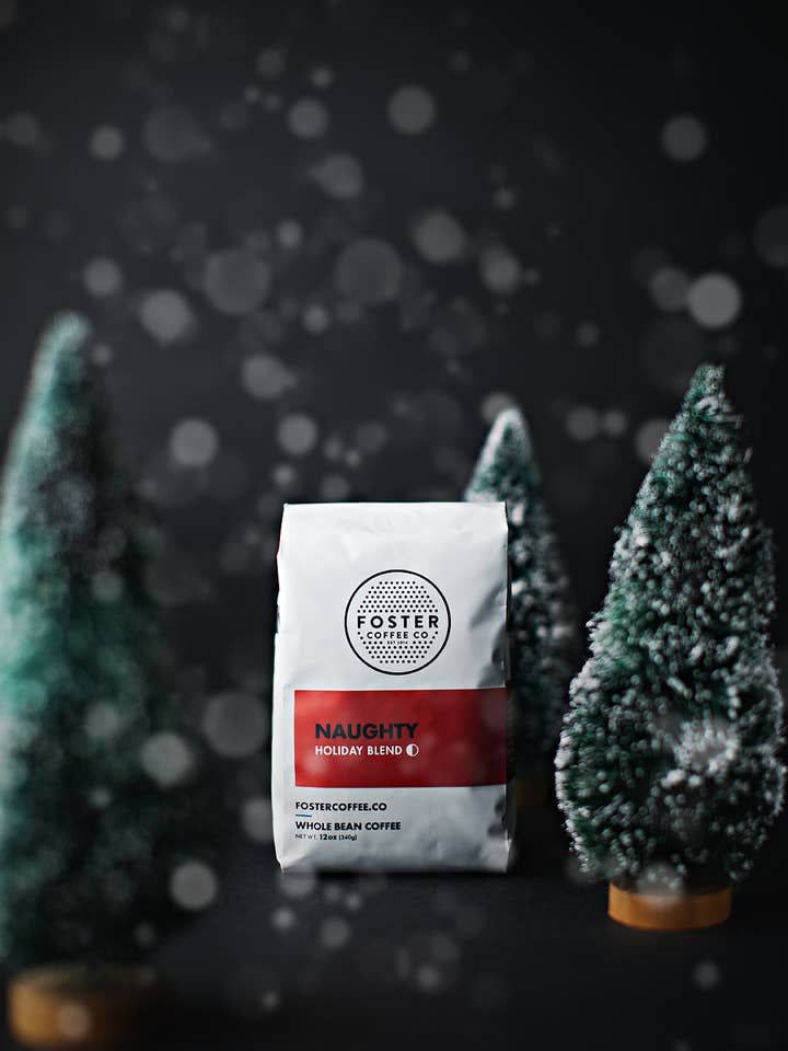 Naughty - Sac de vente au détail Holiday (Blend) 12 oz pour la vente par Foster Coffee Co
