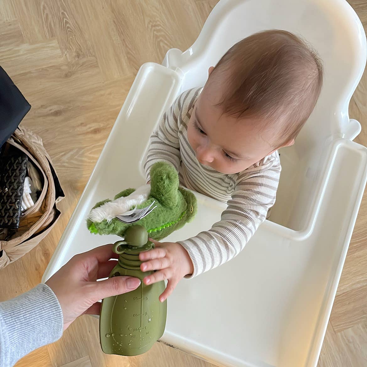 mininor – wholesale Milk/juice bottle – Smoothie Pouch duo (soft rabbit/moss green)1