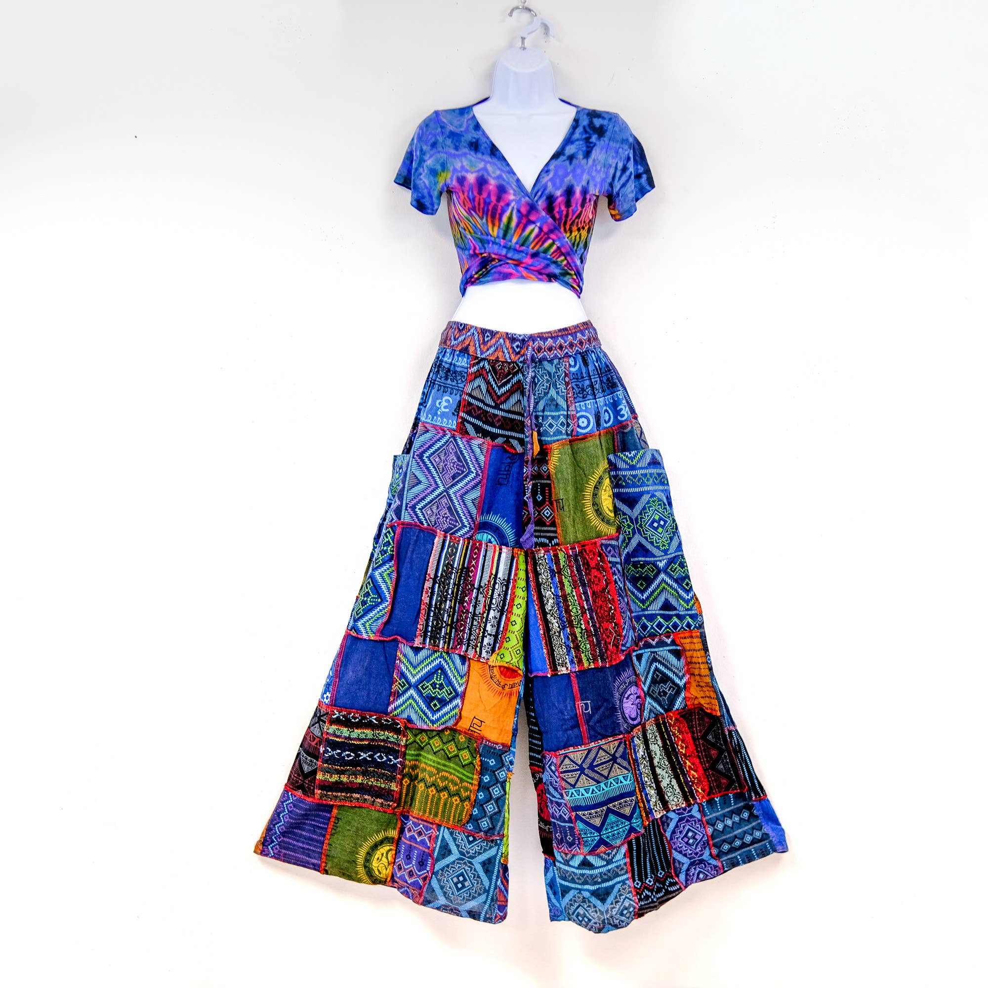 Karma Nepal Crafts – Großhandel Hose – Damen – Handgewebte bunte Boho-Palazzo-Hose aus Patchwork13