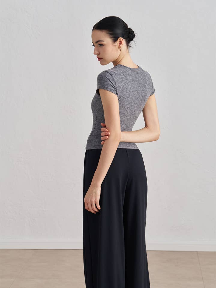 91thelabel – wholesale Athletic top – Women′s – Tessa Crew Neck Sculpting Short Sleeve Active Top T-Shirt4