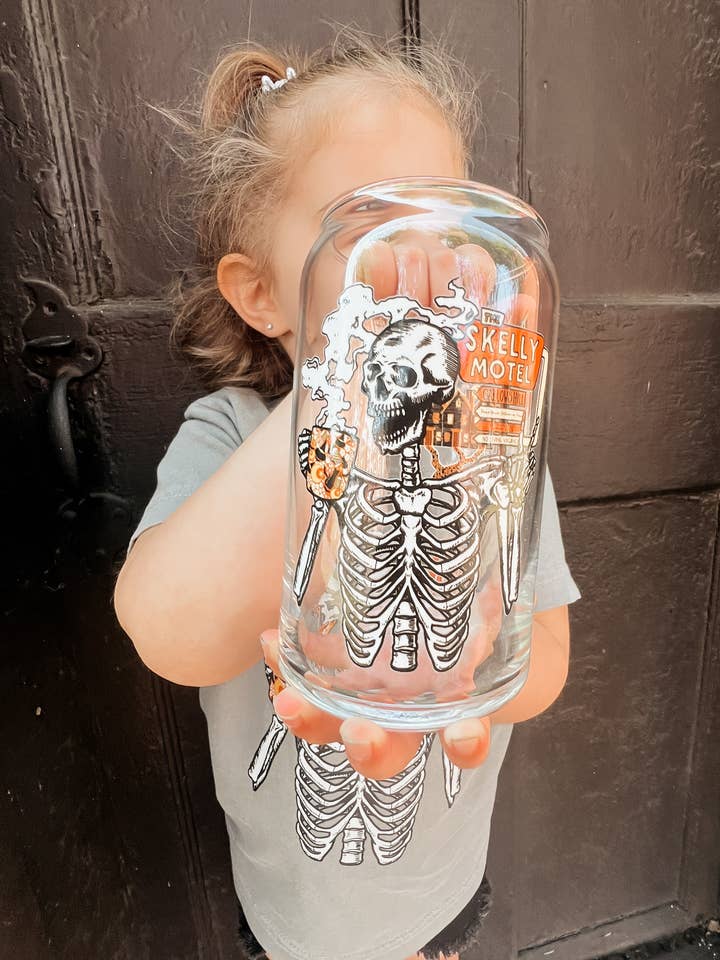 Skelly Motel Glazen Kan voor wholesale door Ellie Jade Co