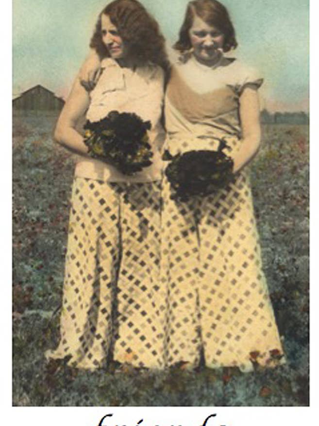 Des amis avec des bouquets pour la vente par Just Write Arts