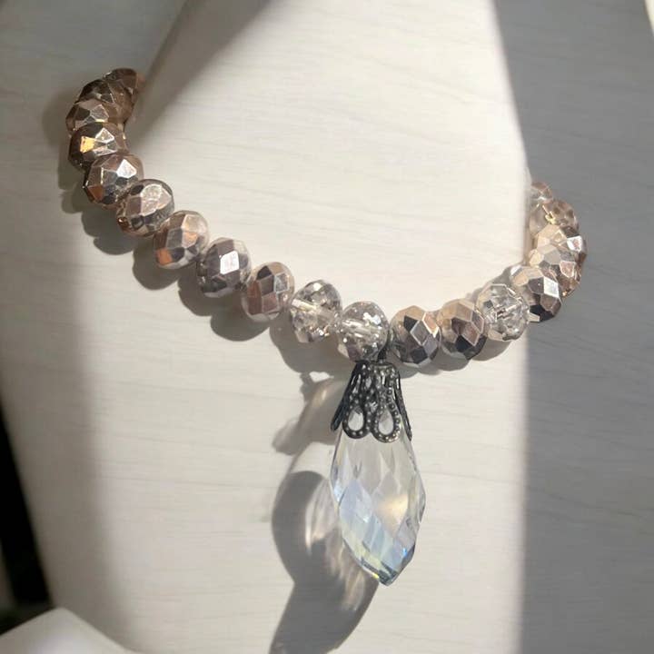 Ava Capri - Wholesale Charm/Dangle Bracelet - Stretch Bracelet 013