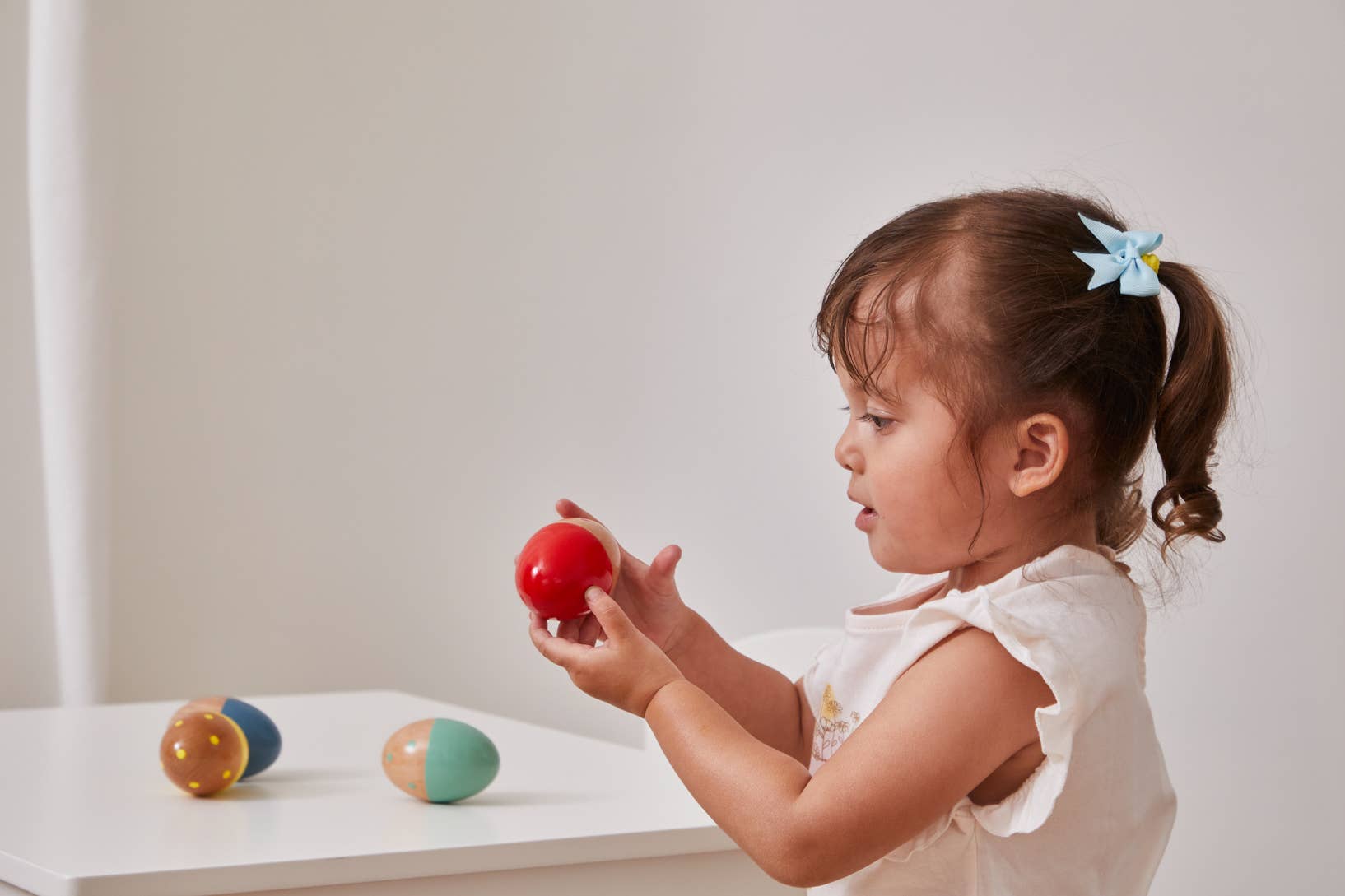 Barbo Toys - Wholesale Wood Toy - Kids - Barbo Wood - Wooden Egg shaker Display (with 12pcs) FSC4