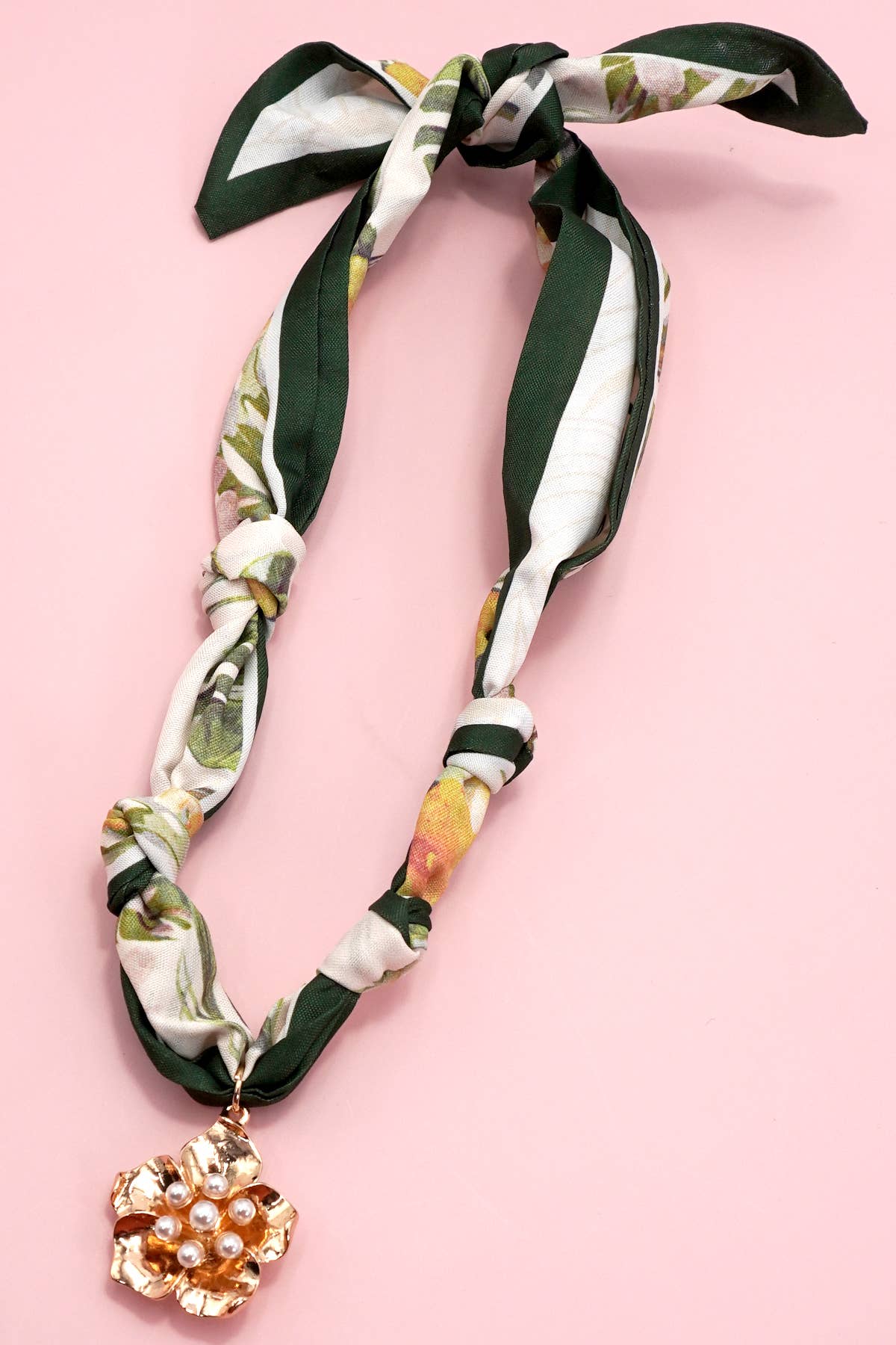 JOSSLYN by wall to wall - Vente Écharpe – femme - COLLIER CHARME ÉCHARPE FAIT MAIN | 80N9179016