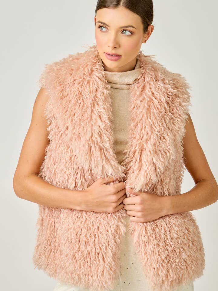 61242 Weste aus zotteligem Kunstfell für den Großhandel von Mystree