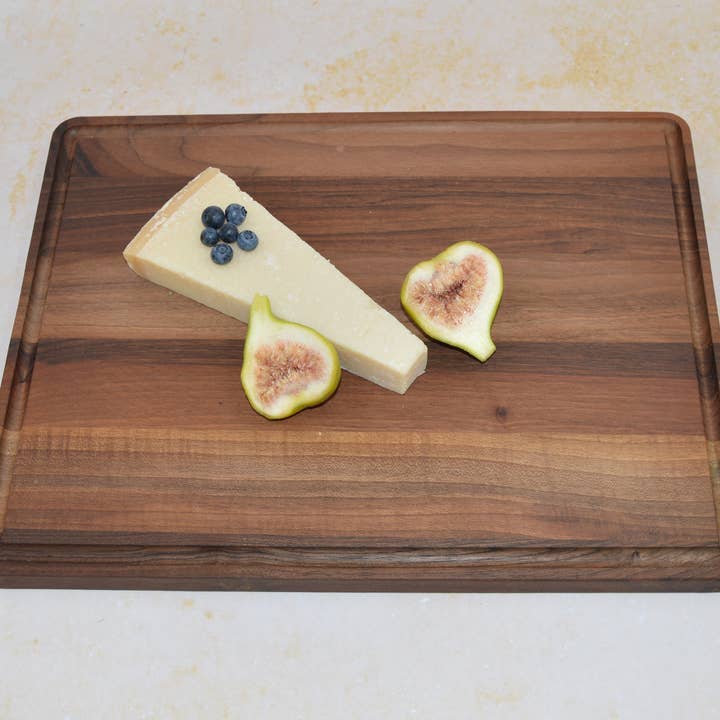 Breza PR Cedomir Vitkovac - Wholesale Cutting Board - Natural Walnut Serving & Cutting Board – 37x28 cm6