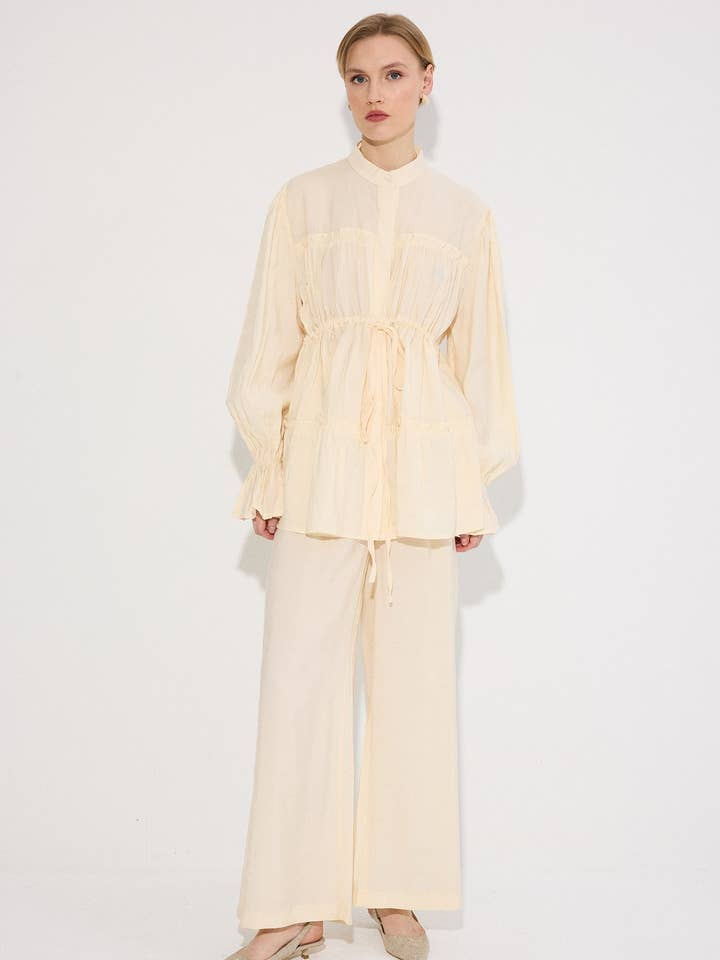 Set aus gerafftem Shirt und Hose für den Großhandel von Touché Privé