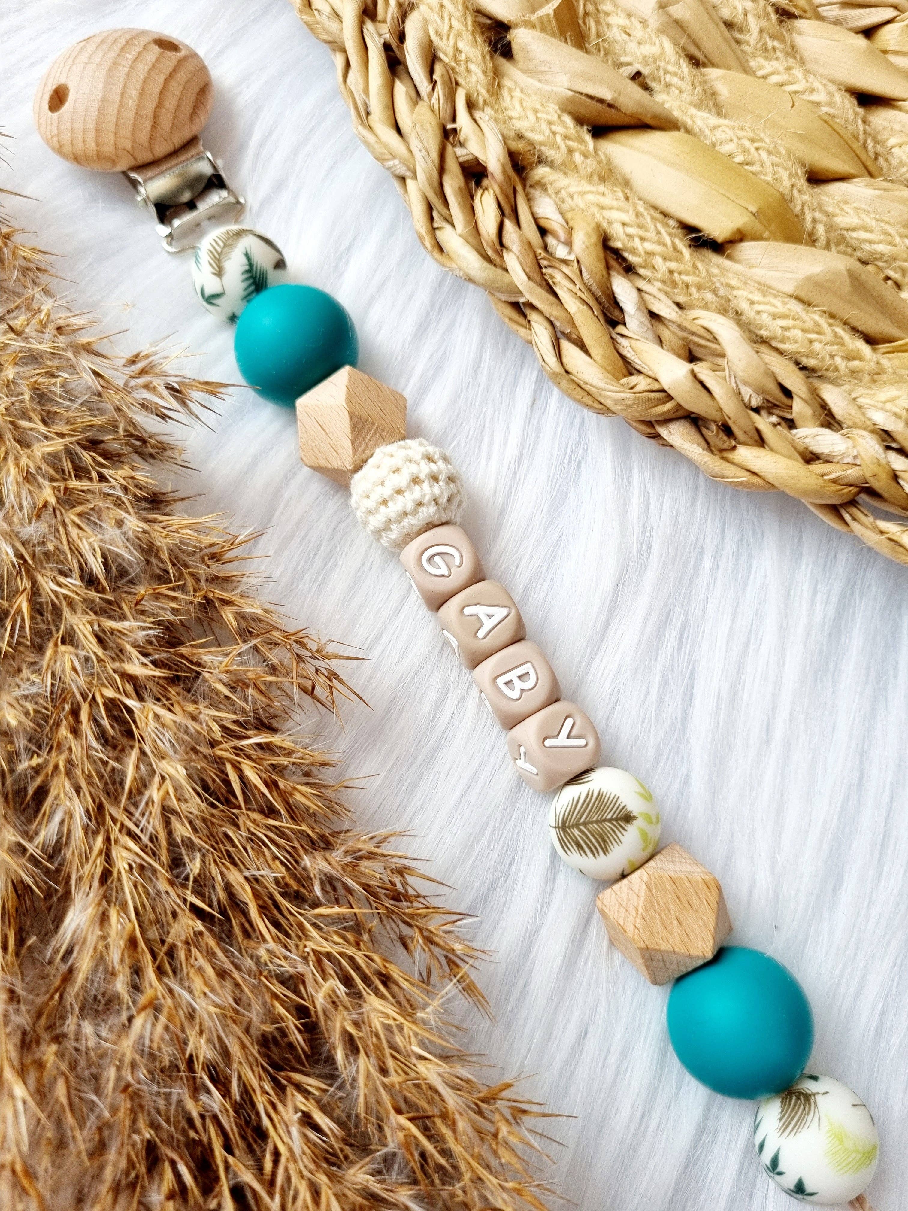 Happy by Lies – Großhandel Schnuller-Clip – Baby – Speenkoord mit Namen - Leave Mix, Smaragd2