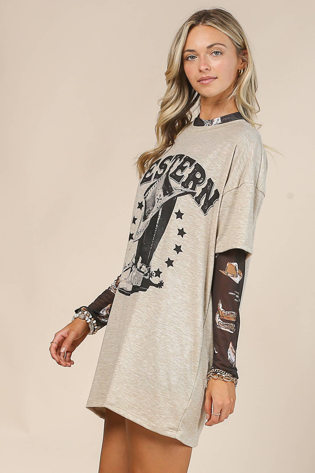 CAMEL/NOIR ROBE-T-SHIRT GRAPHIQUE AV1202-WREN WESTERN BOOTS en vente sur Faire4