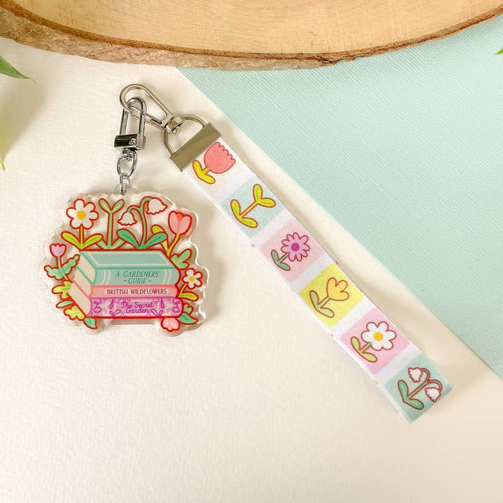 Böcker & blommor - Nyckelring för nyckelband för wholesale av Laurel Mae Art