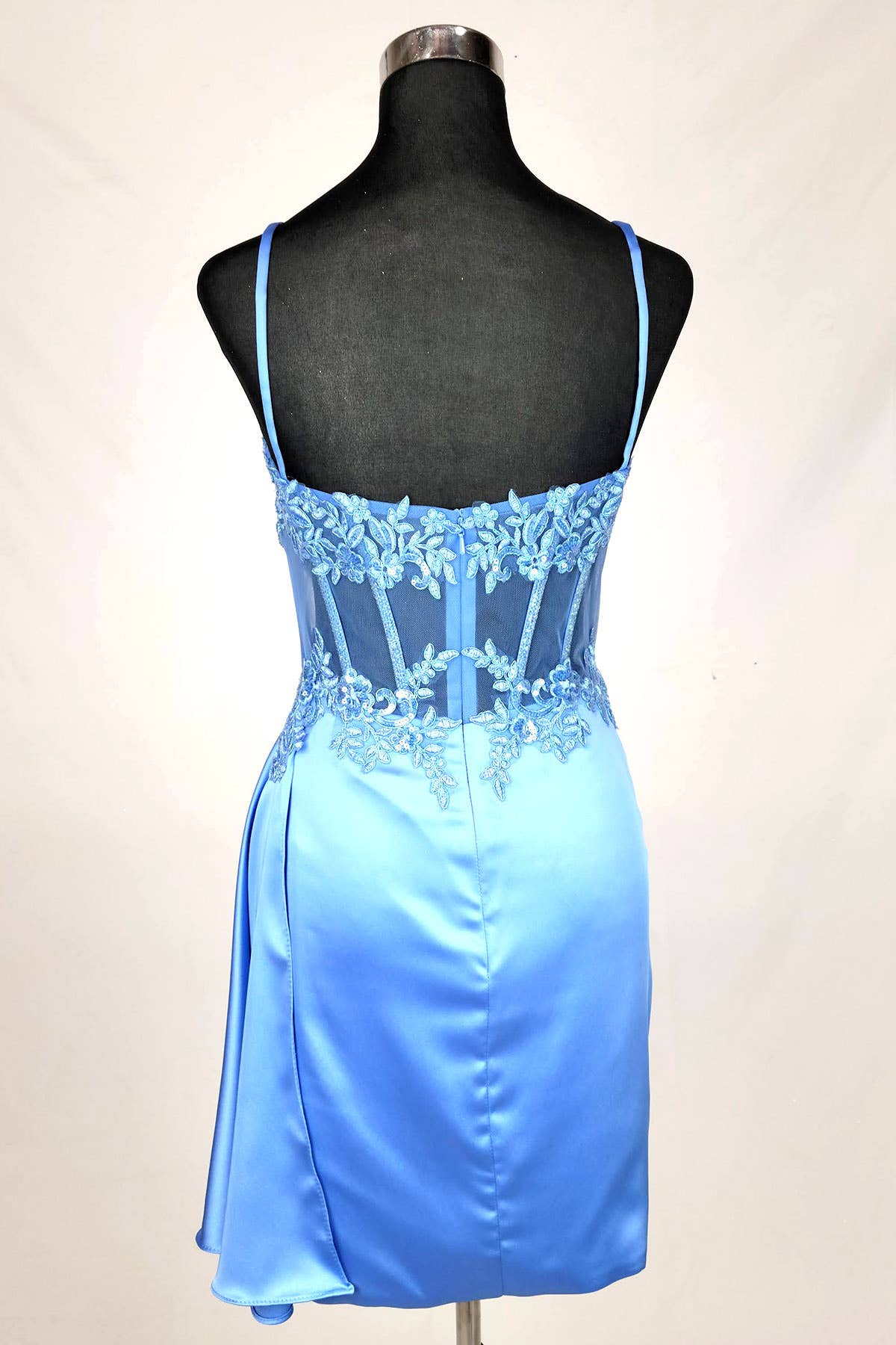 Chicas - Wholesale Dress - Women's - Short Dress With Sequins and Embroidery. C35510