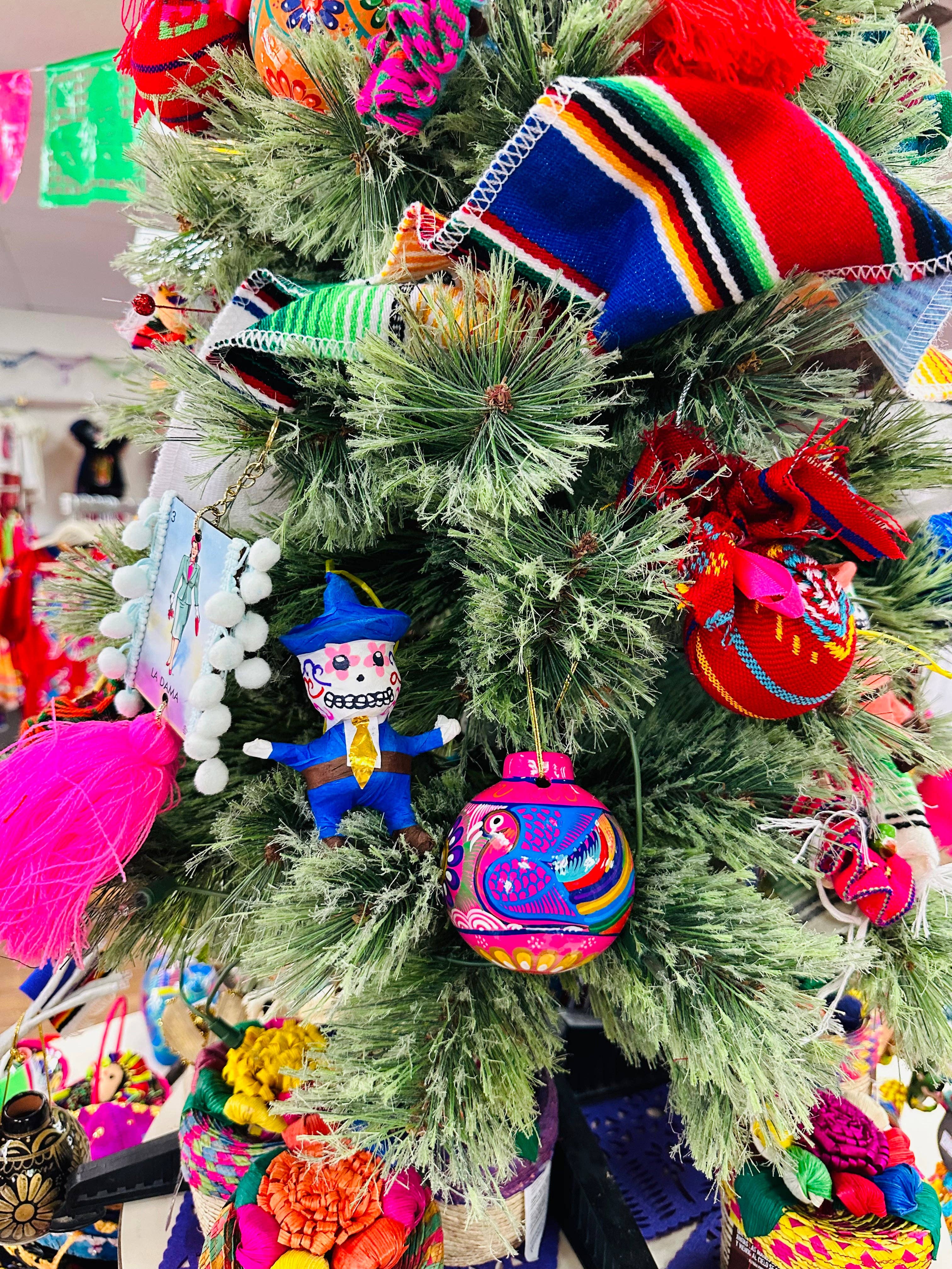  Pc Set Multicolor Christmas Mini Sugar Skull Piñatas 3 Pack Ornament for wholesale on Faire0