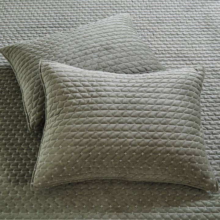Levtex Home - Wholesale Bedding Set - Velvet Stitch Quilt Set