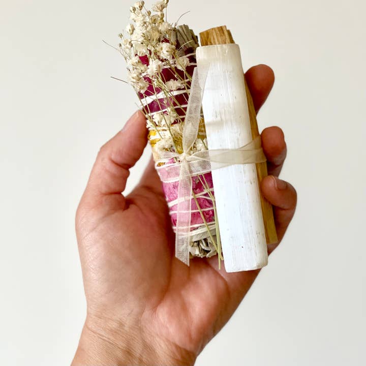 Nectar Republic - Wholesale Sage Bundle - Healing Floral Sage Smudge Bundle