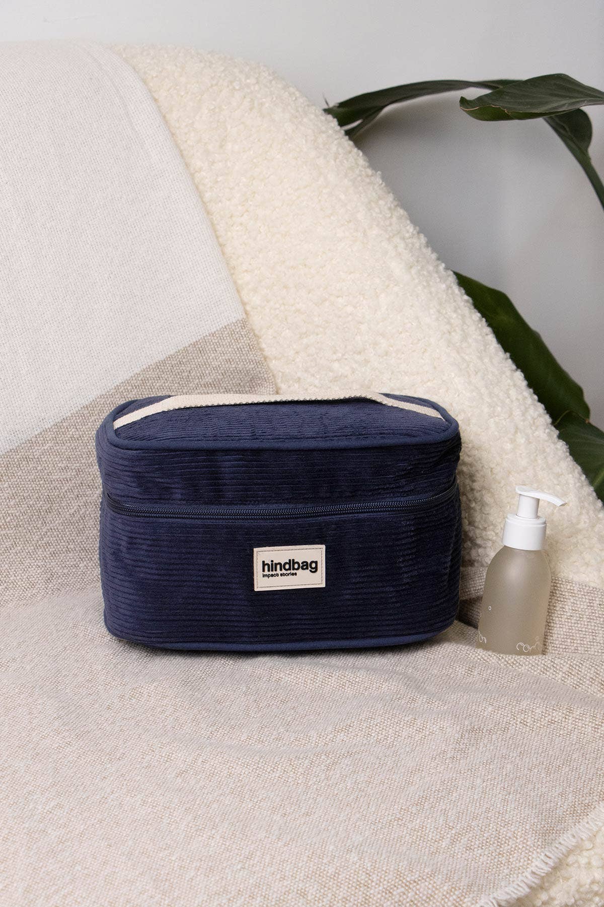 Hindbag - Wholesale Makeup/Cosmetic Bag - Gaspard Navy Corduroy Vanity Case