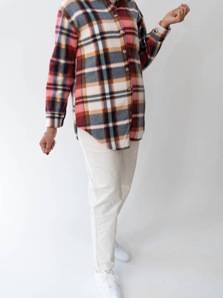 SAIS Fashion - Wholesale Button Down Shirt - Women's - Checkered Blouse without Pockets in Blue and Red4