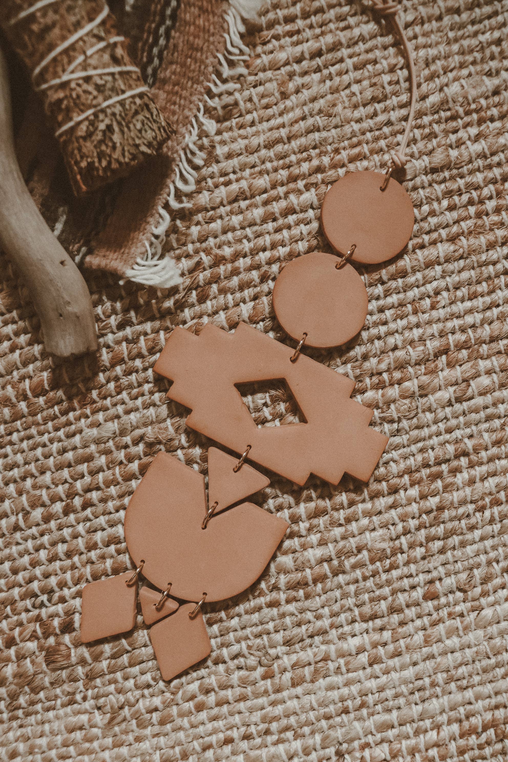 Rooted Reverie – Arte de parede dimensional/3D por atacado – Vale do Fogo | Penduramento de Parede de Barro Pequeno Sudoeste Terroso3